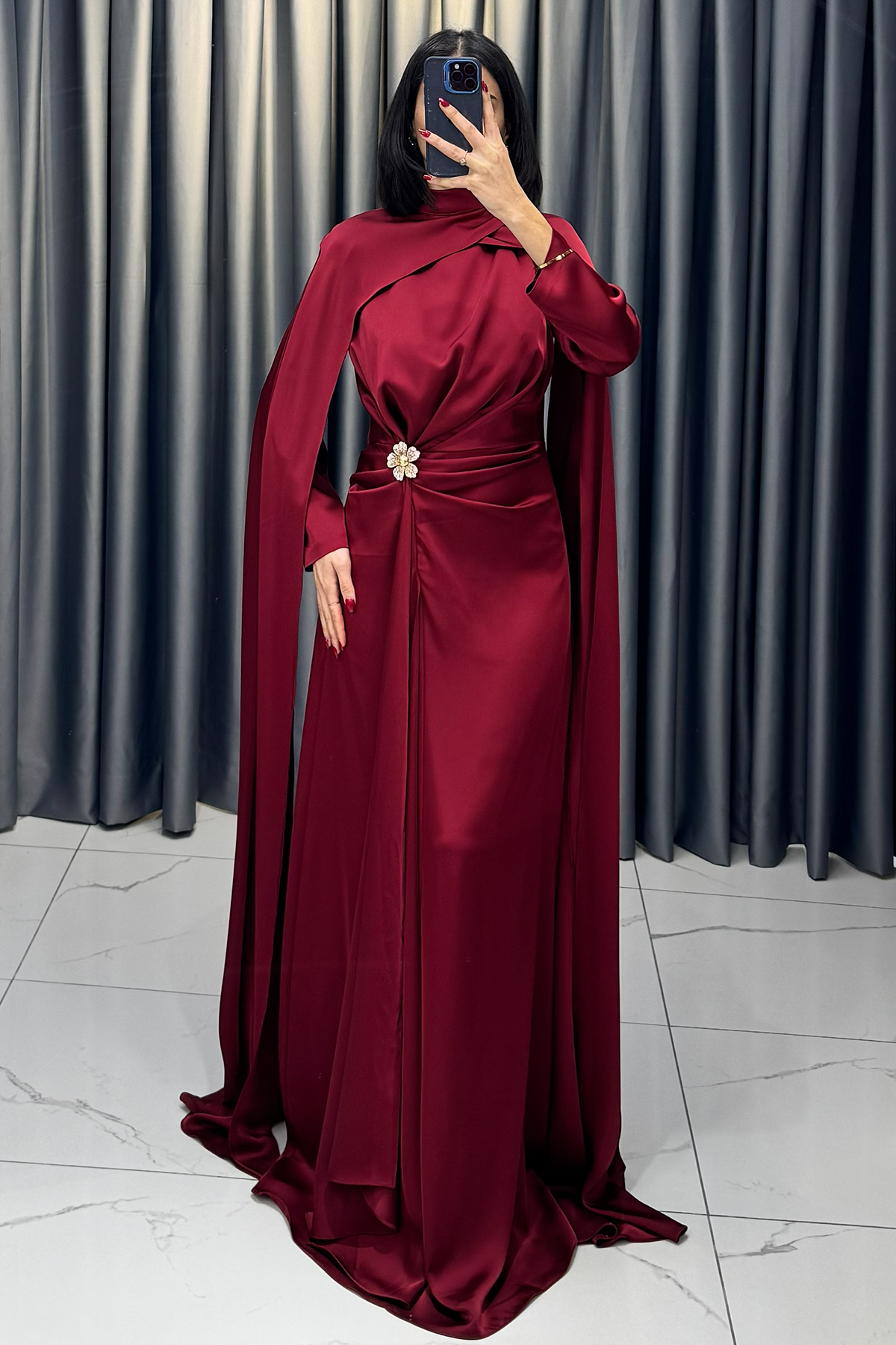 Aksesuar Detaylı Pelerinli Belden Oturtmalı Abiye Kırmızı