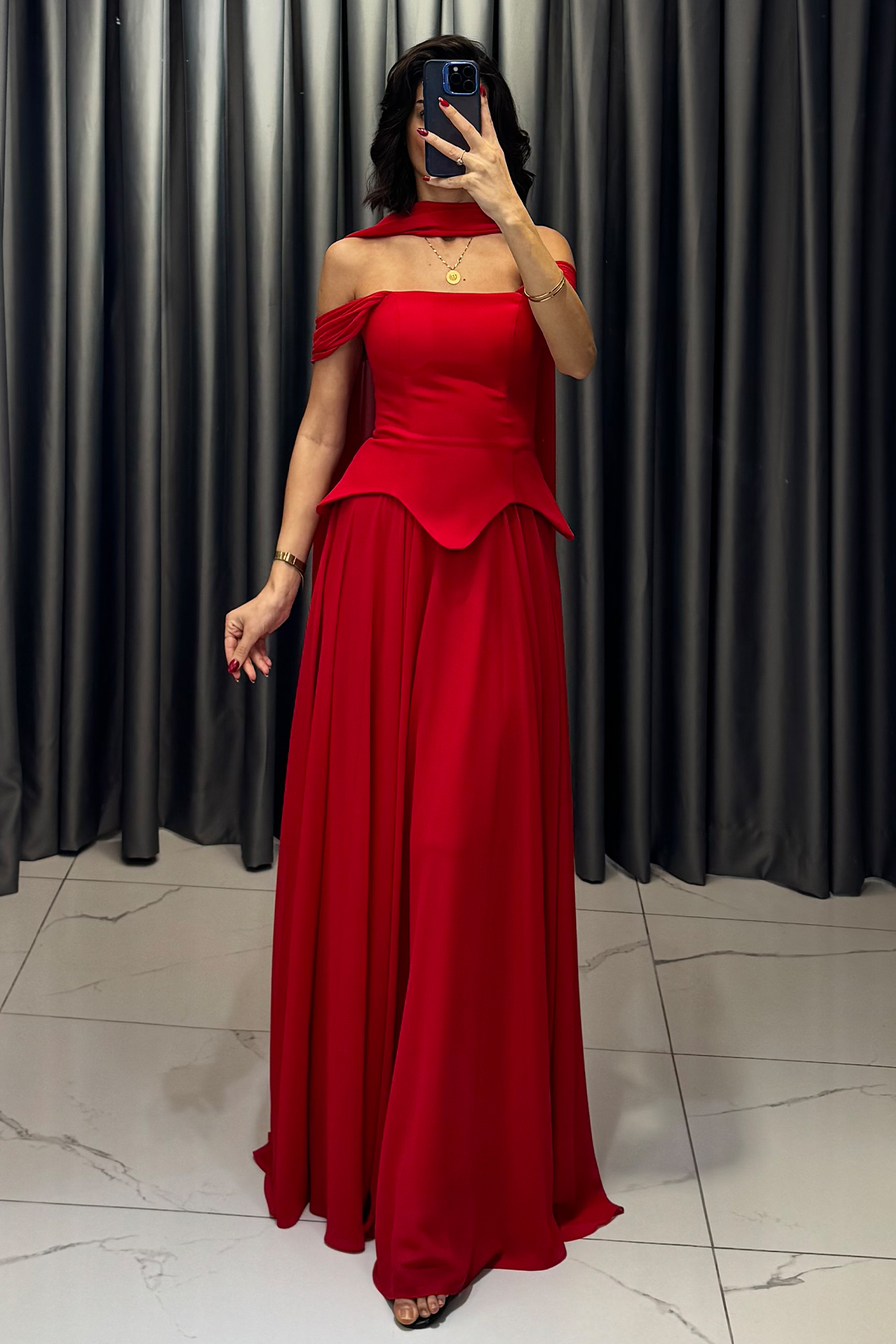 Belden Oturtmalı Düşük Kollu Şal Detaylı Abiye Kırmızı