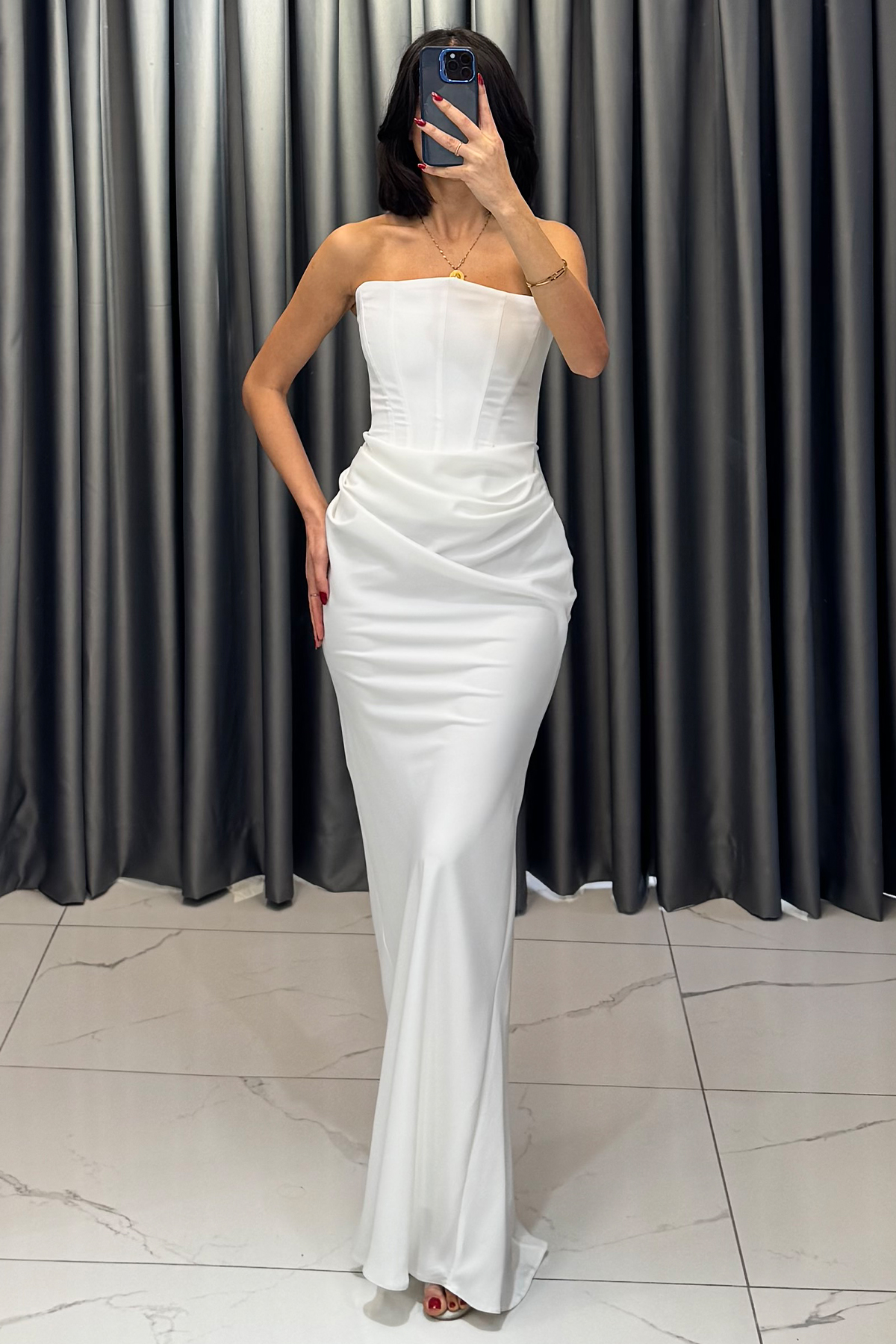 Belden Oturtmalı Straplez Uzun Abiye Beyaz