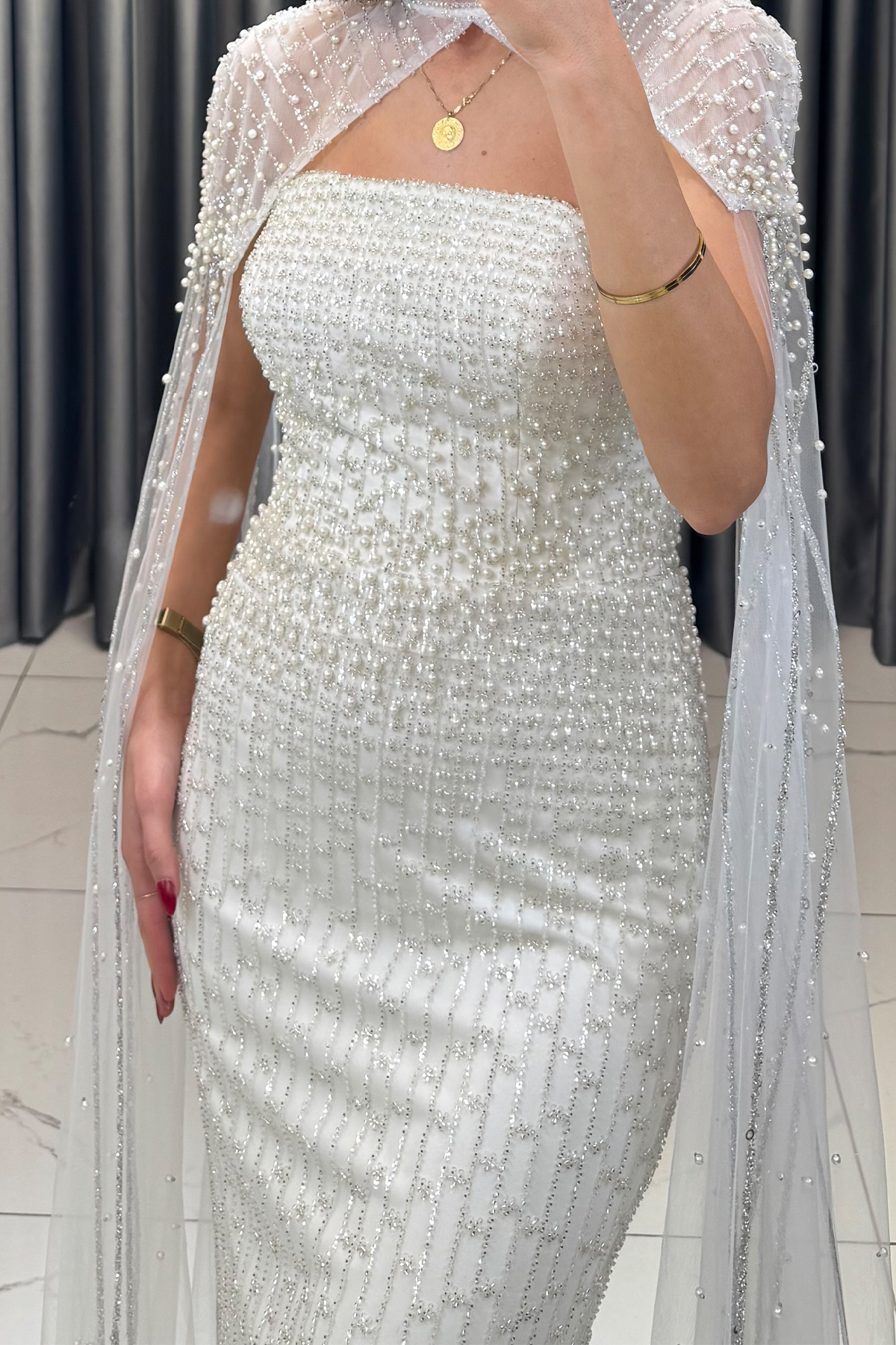 Boncuk İşlemeli Sırta Korsajlı Pelerinli Abiye Ekru - Görsel 2