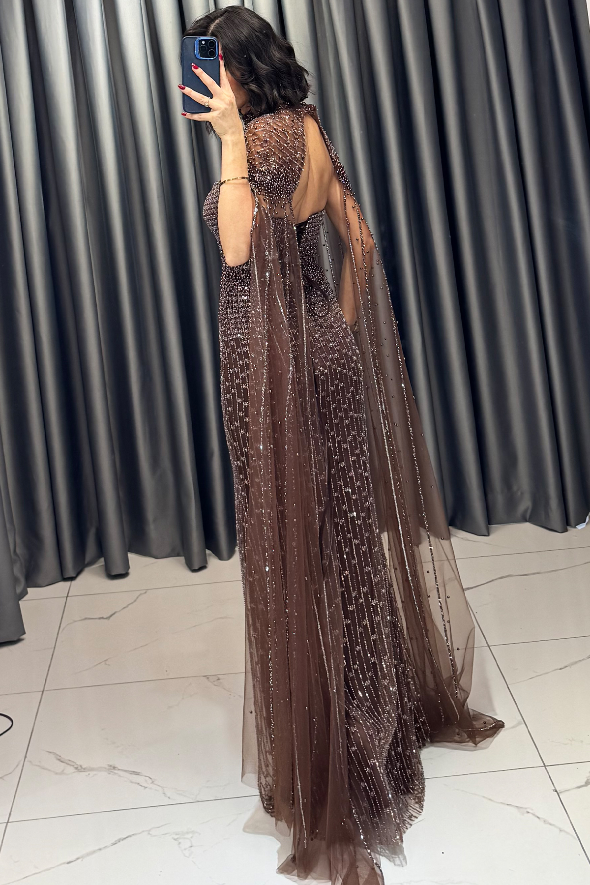 Boncuk İşlemeli Sırta Korsajlı Pelerinli Abiye Kahve - Görsel 5