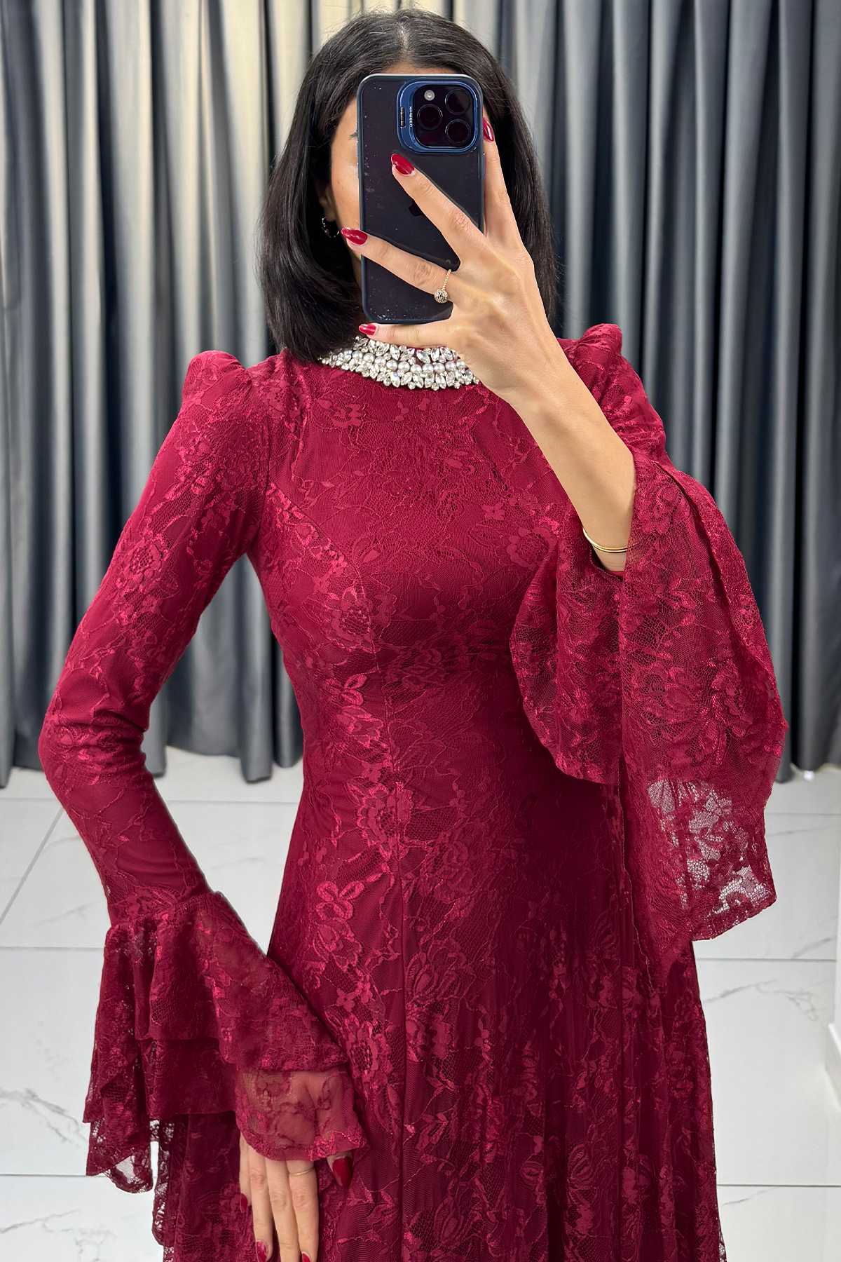 Boynu Taş İşlemeli Yarasa Kollu Arkası İpli Abiye Bordo - Görsel 2