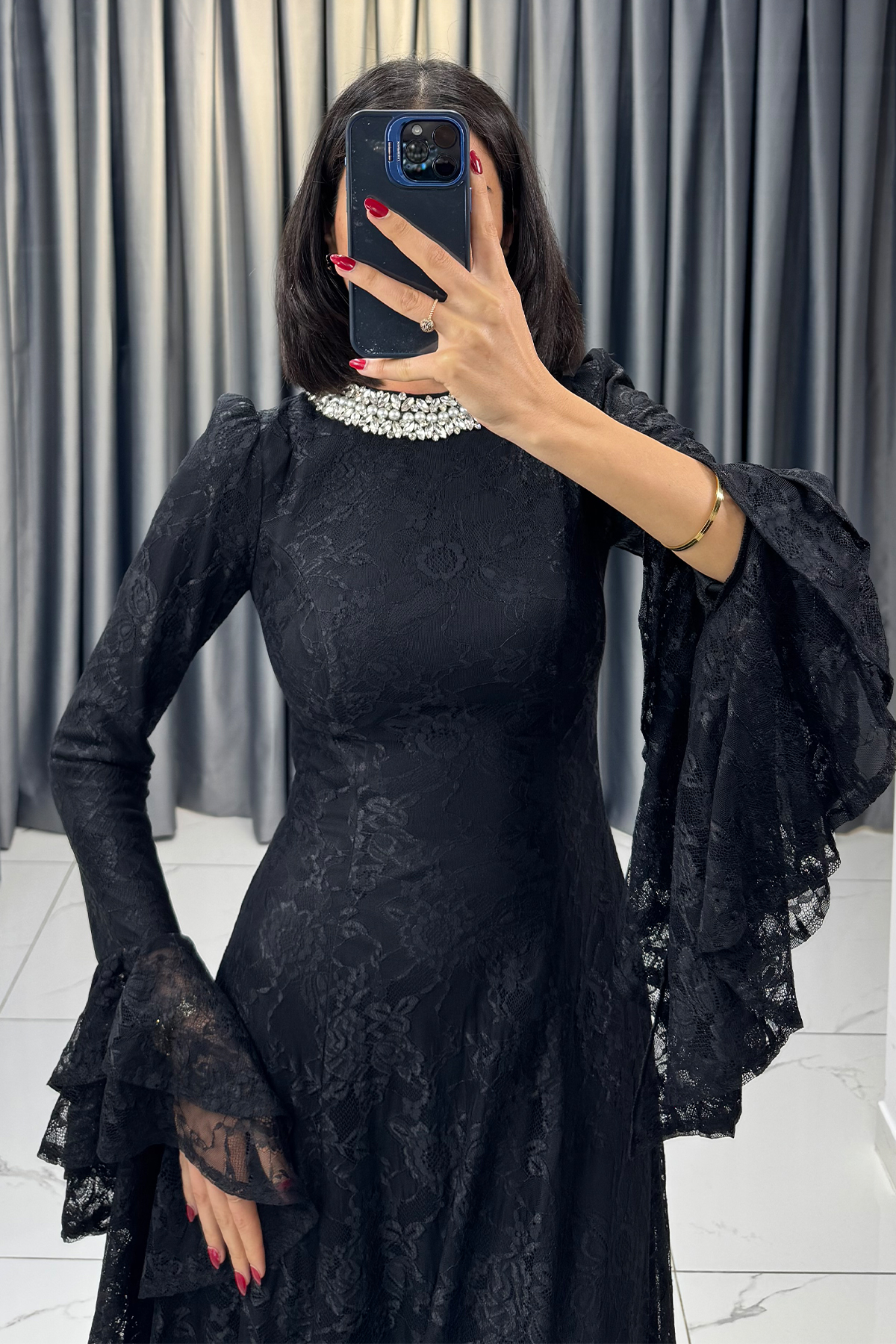 Boynu Taş İşlemeli Yarasa Kollu Arkası İpli Abiye Siyah - Görsel 5