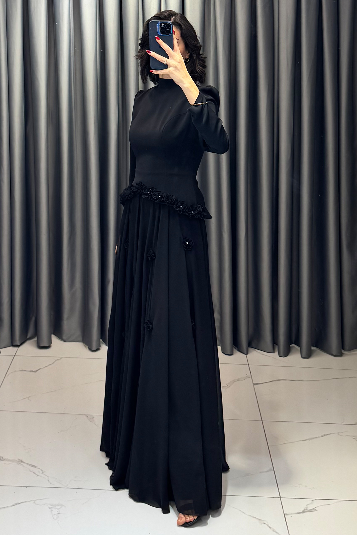 Çiçek Detaylı Belden Oturtmalı Tesettür Abiye Siyah - Görsel 3