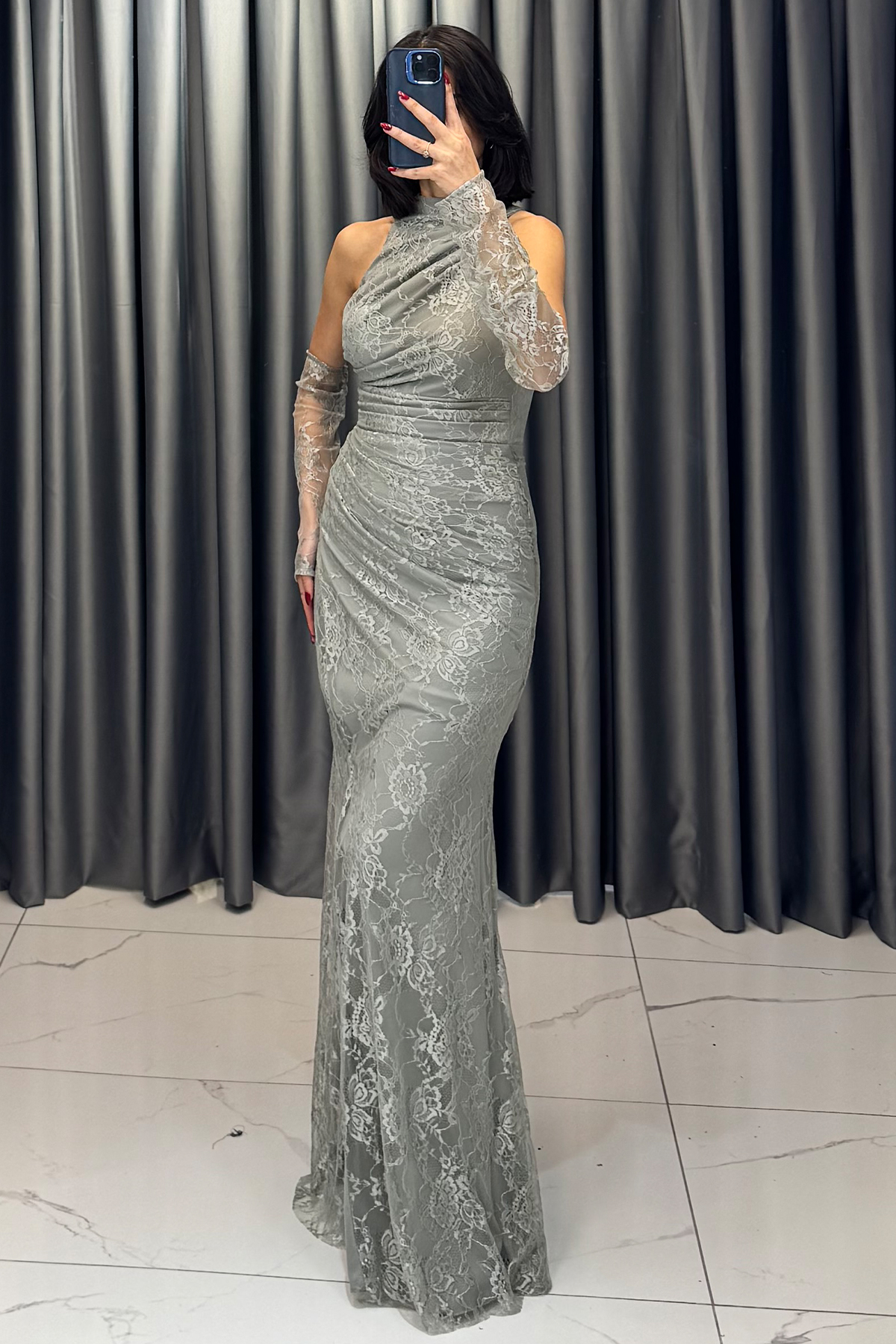 Dantel İşlemeli Halter Yaka Eldiven Detaylı Yırtmaçlı Abiye Mint - Görsel 3