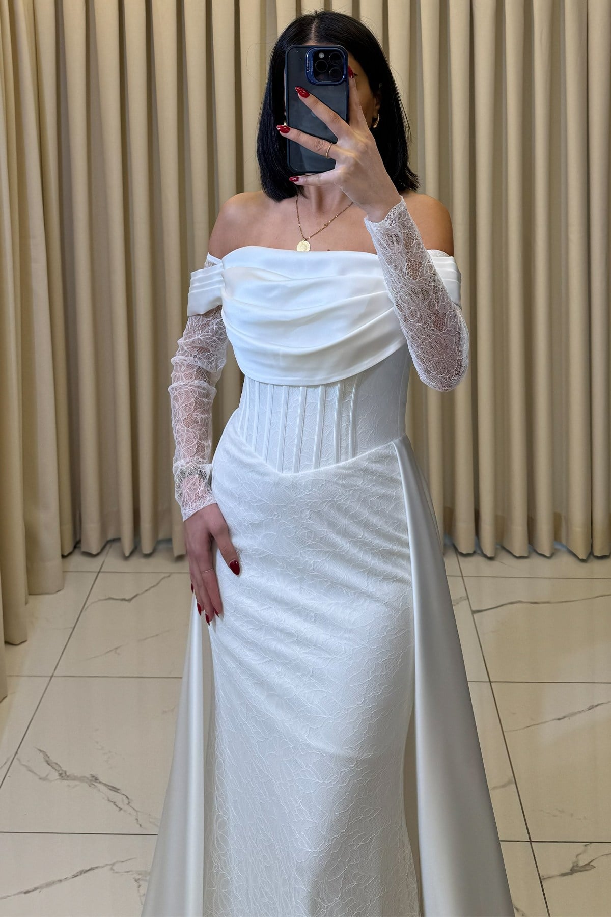 Düşük Kollu Lez Dantel Pelerinli Abiye Beyaz - Görsel 4