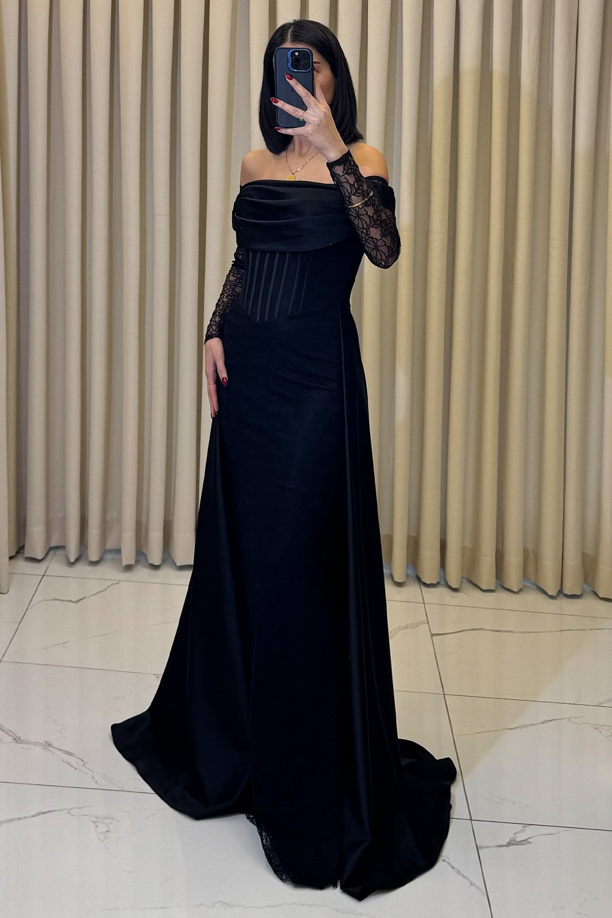 Düşük Kollu Lez Dantel Pelerinli Abiye Siyah - Görsel 3