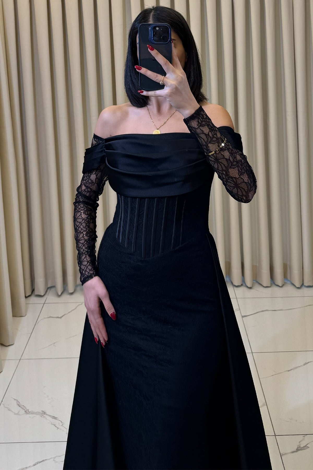 Düşük Kollu Lez Dantel Pelerinli Abiye Siyah - Görsel 4