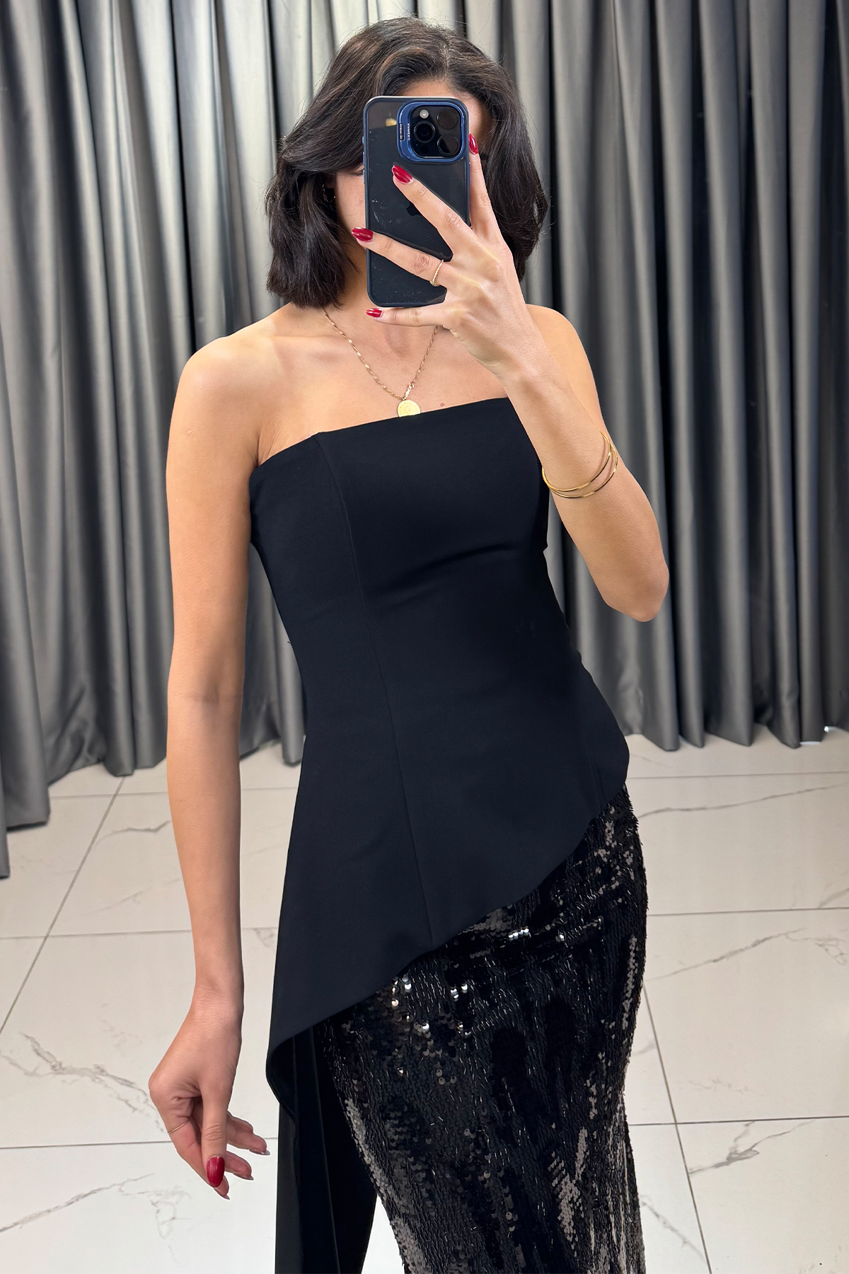 Eteği Payetli Üstü Straplez Takım Siyah - Görsel 2