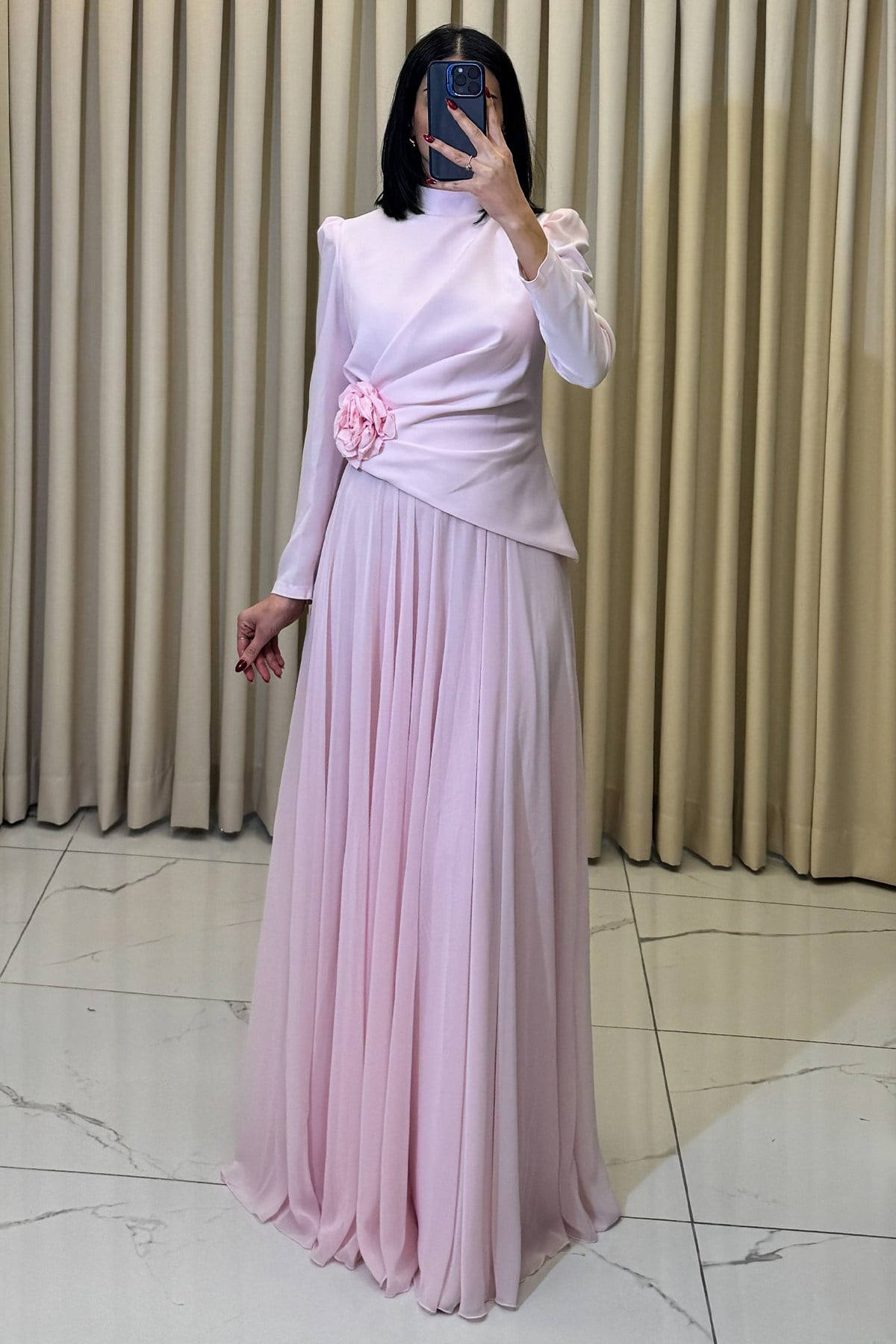 Gül Detaylı Büzgülü Tesettür Abiye Pudra