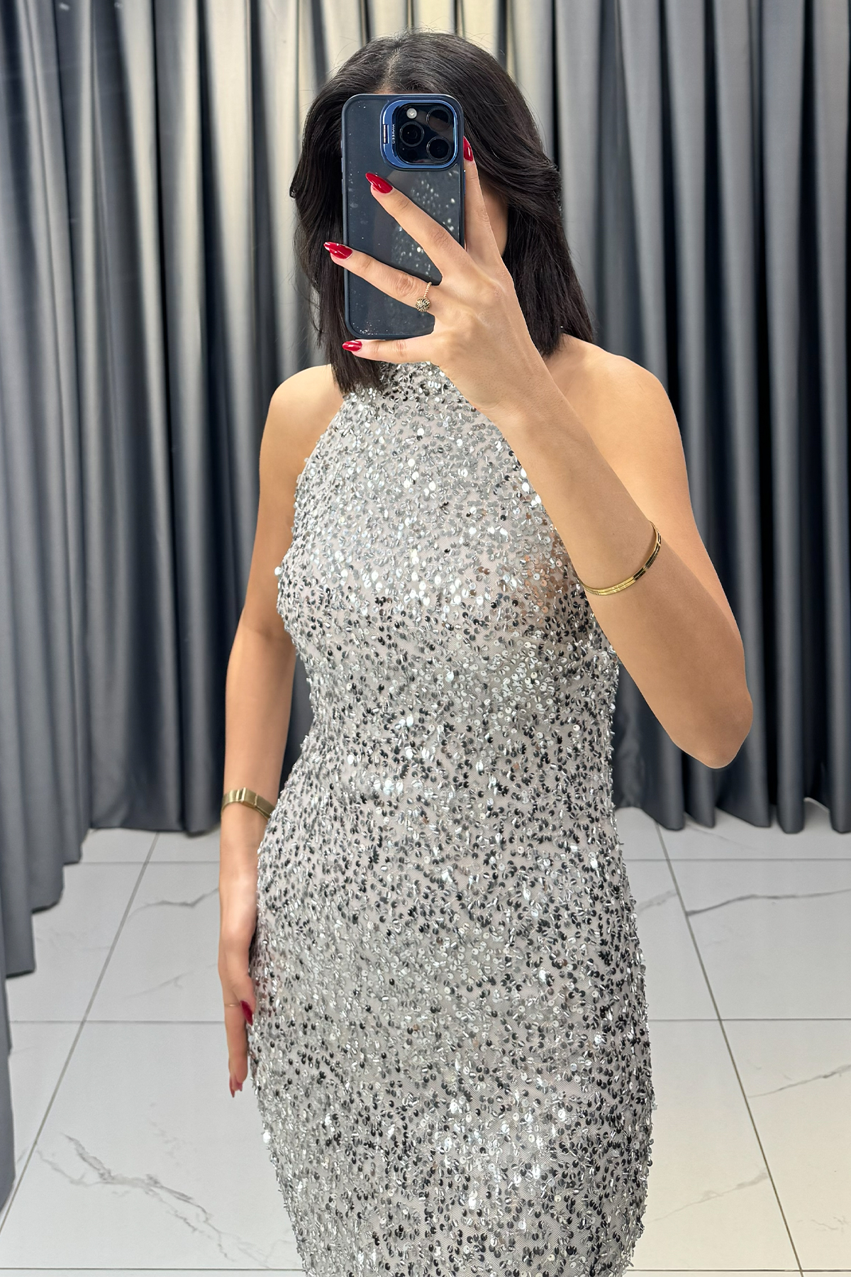 Halter Yaka Payetli Yırtmaçlı Abiye Bej - Görsel 4