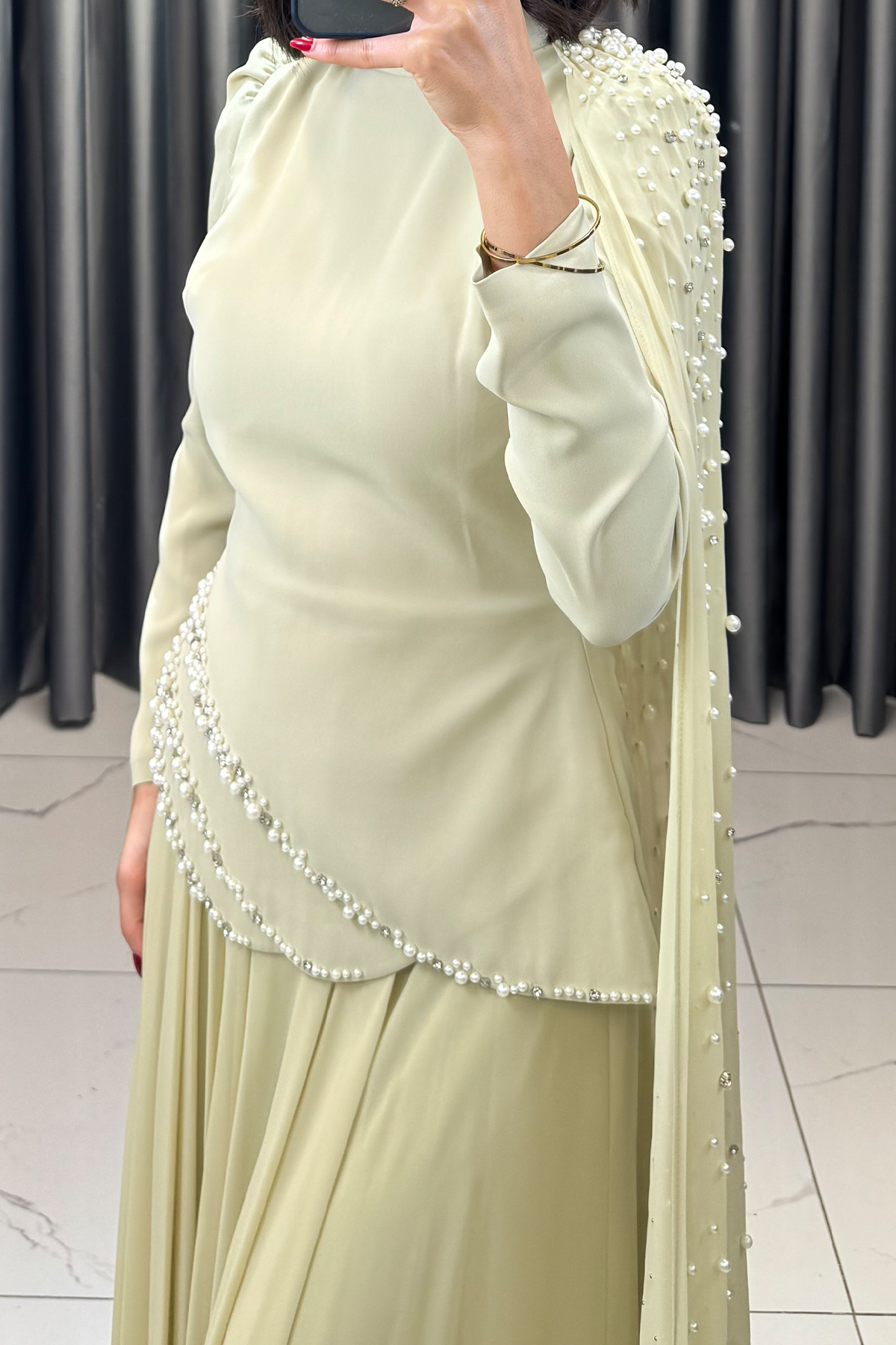 İnci Boncuk Detaylı Belden Oturtmalı Omuzdan Pelerinli Tesettür Abiye Yeşil  - Görsel 2