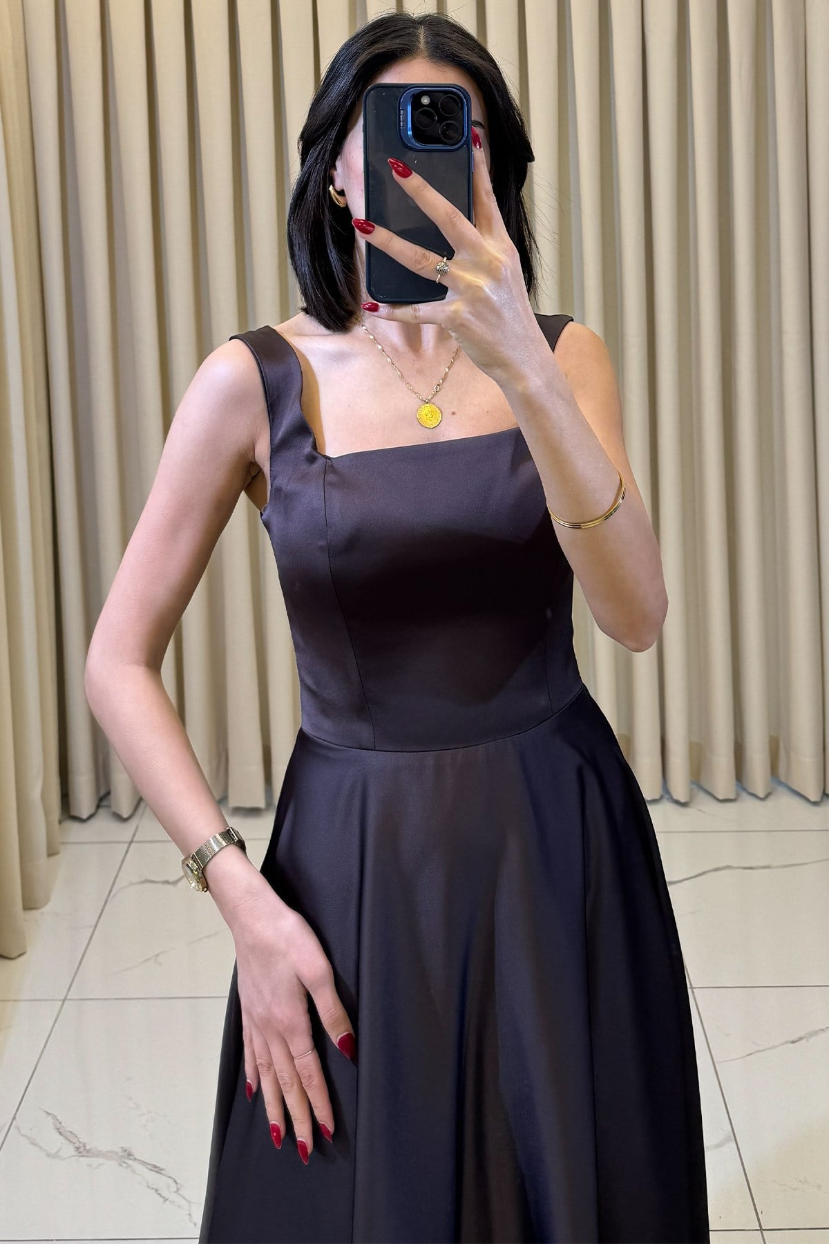 Kare Yaka Sırtı Bağcıklı Kısa Abiye Kahve - Görsel 2