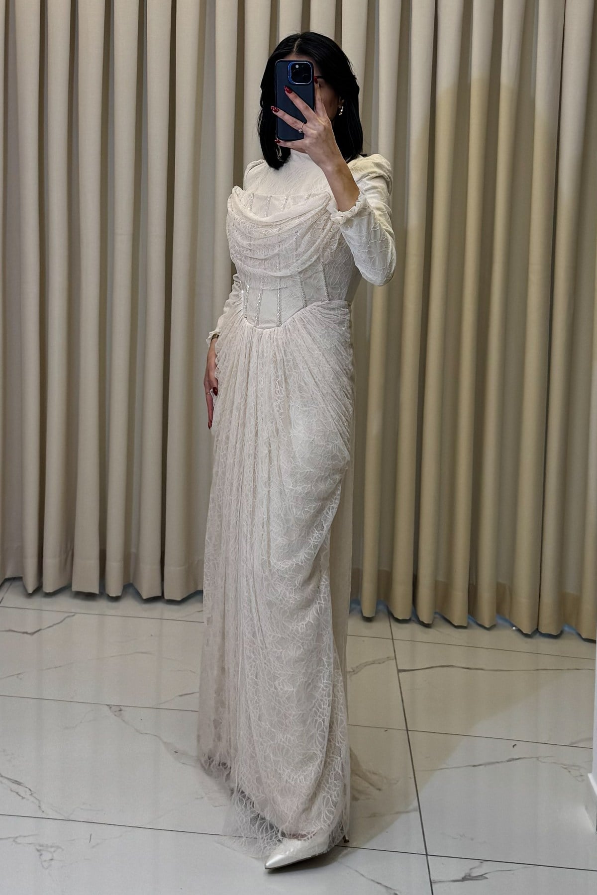 Kore Detaylı Taş İşlemeli Lez Dantel Tesettür Abiye Bej - Görsel 3