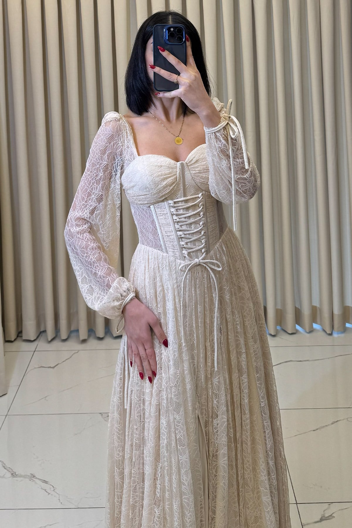 Önü Bağcıklı Lez Dantel Kare Yaka Uzun Kollu Abiye Bej - Görsel 2