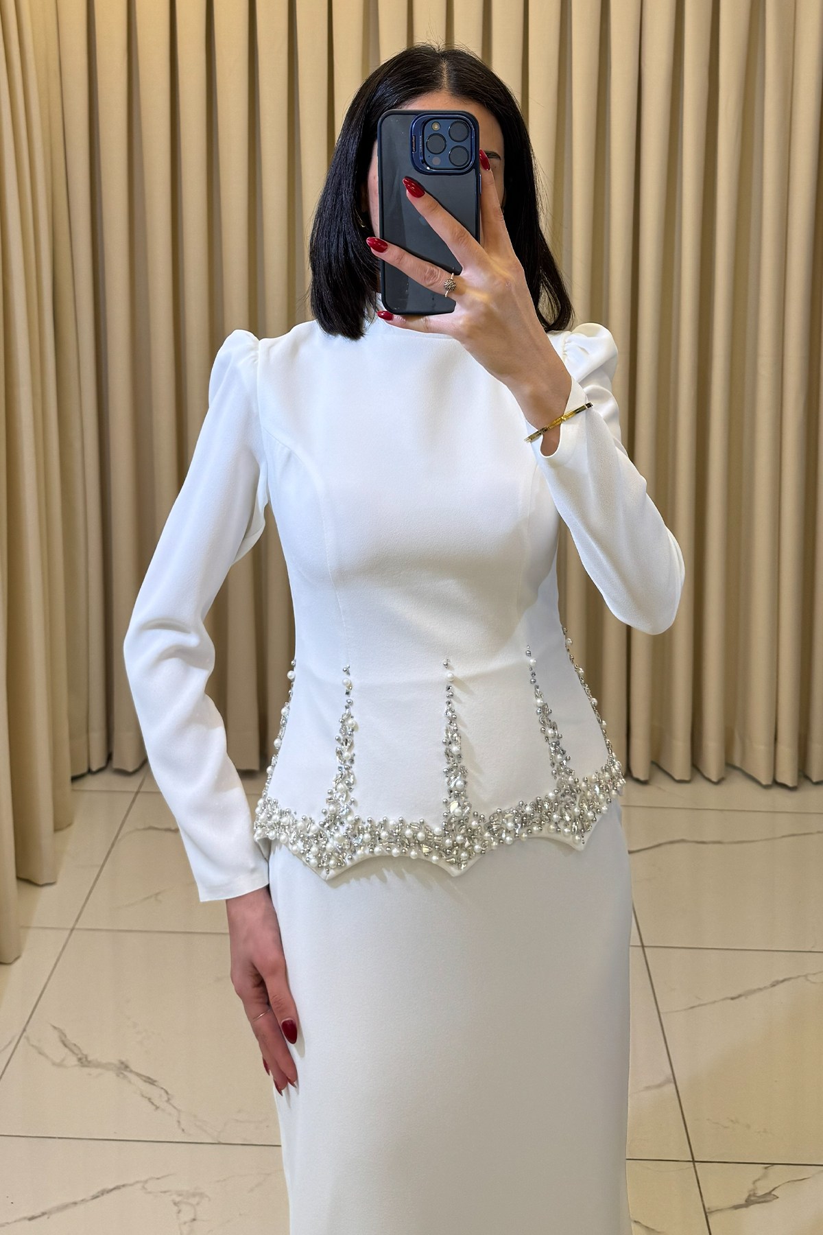 Taş Detaylı Belden Oturtmalı Balık Formunda Tesettür Abiye Beyaz - Görsel 2