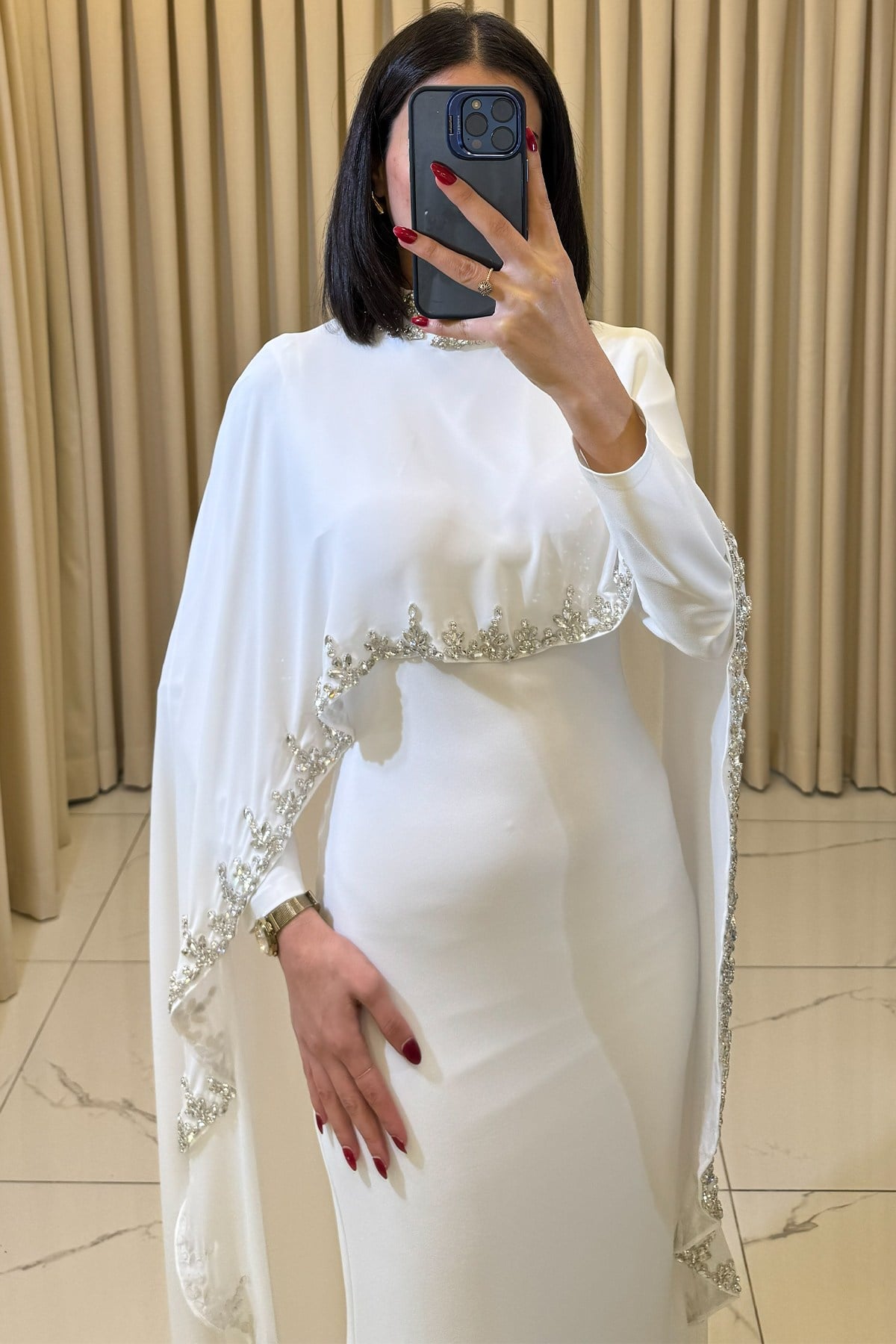 Taş İşlemeli Pelerinli Balık Model Abiye Beyaz - Görsel 4