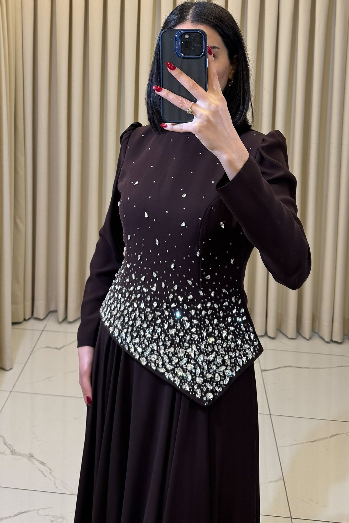 Taş Serpme Detaylı Uzun Tesettür Abiye Kahve - Görsel 2